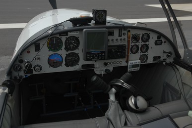 My Little Wanna Bee WarBird, cockpit and instrument panel